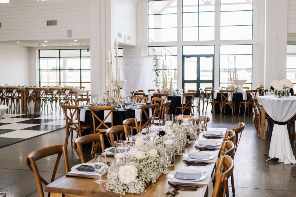 modern wedding table scape at the gardenia venue